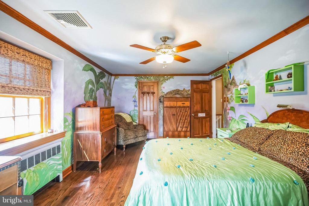 677 LINDLEY ROAD