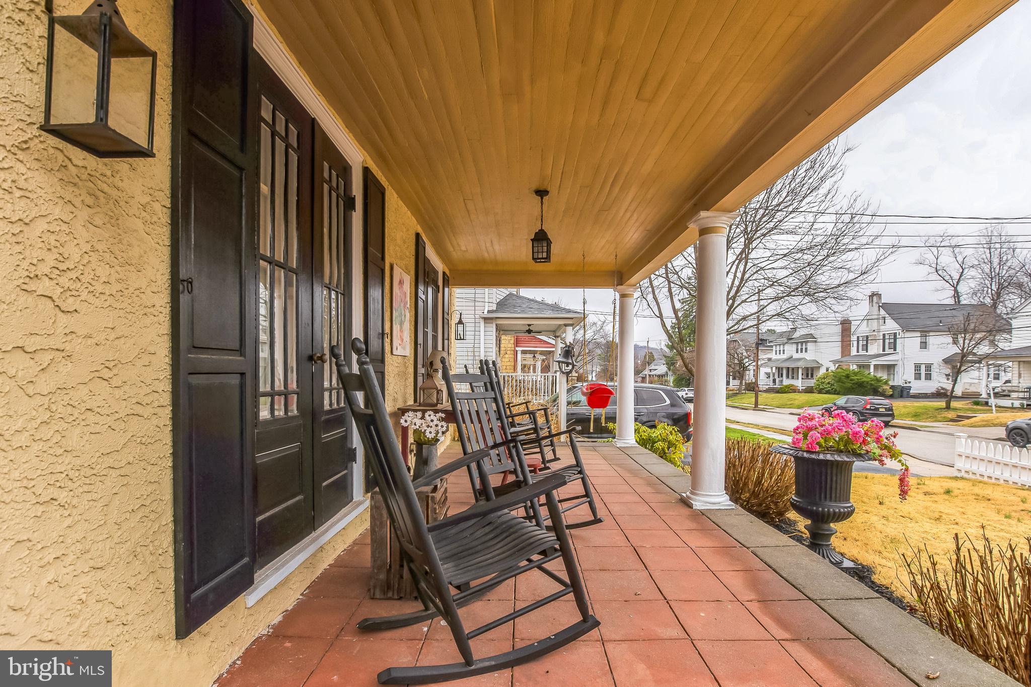 316 CLIVEDEN AVENUE