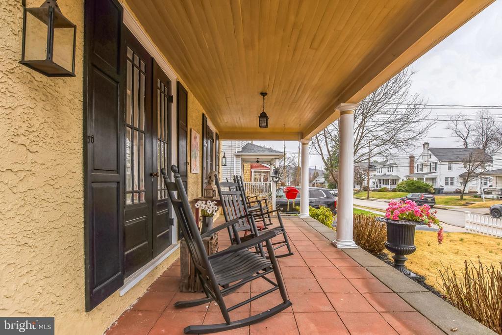 316 CLIVEDEN AVENUE