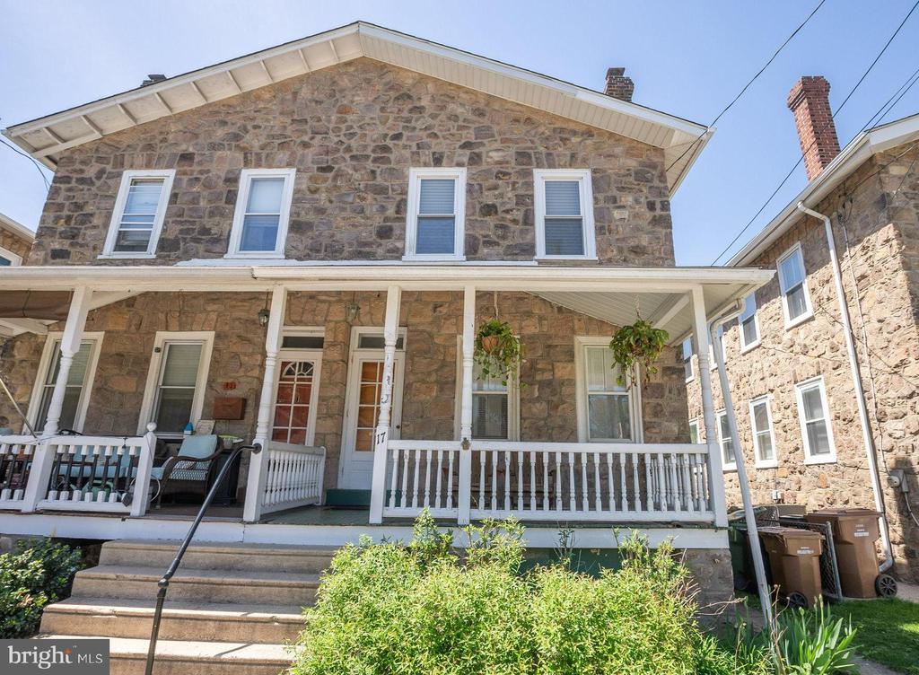 17 AMBLER ROAD