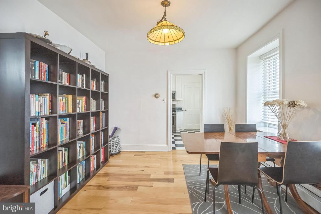 17 AMBLER ROAD