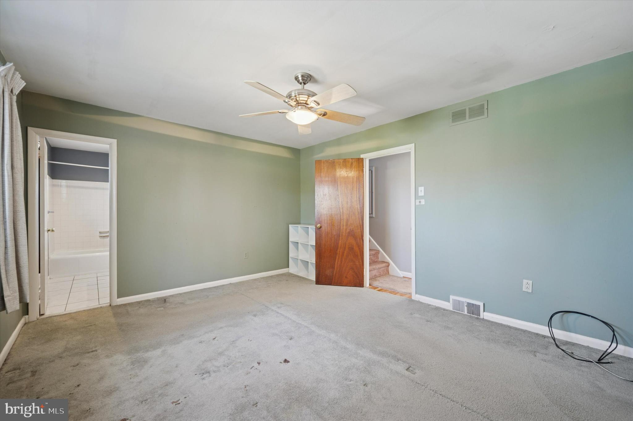 5 NORTHVIEW DRIVE