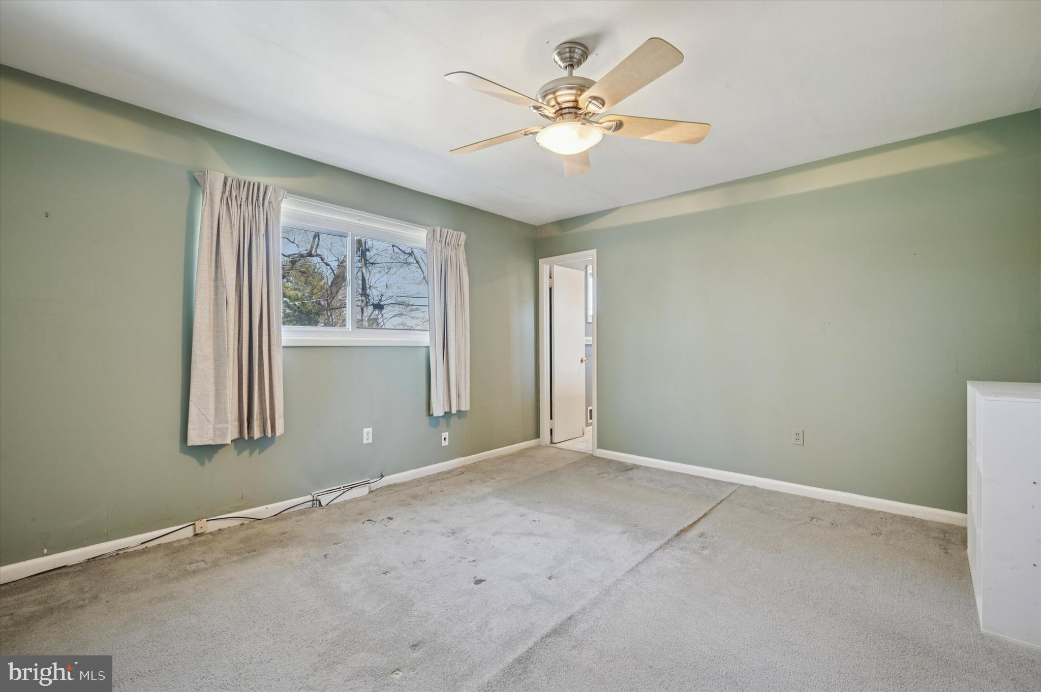 5 NORTHVIEW DRIVE