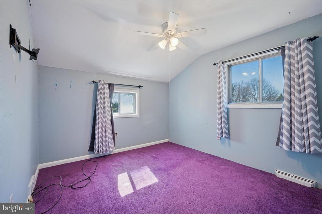 5 NORTHVIEW DRIVE
