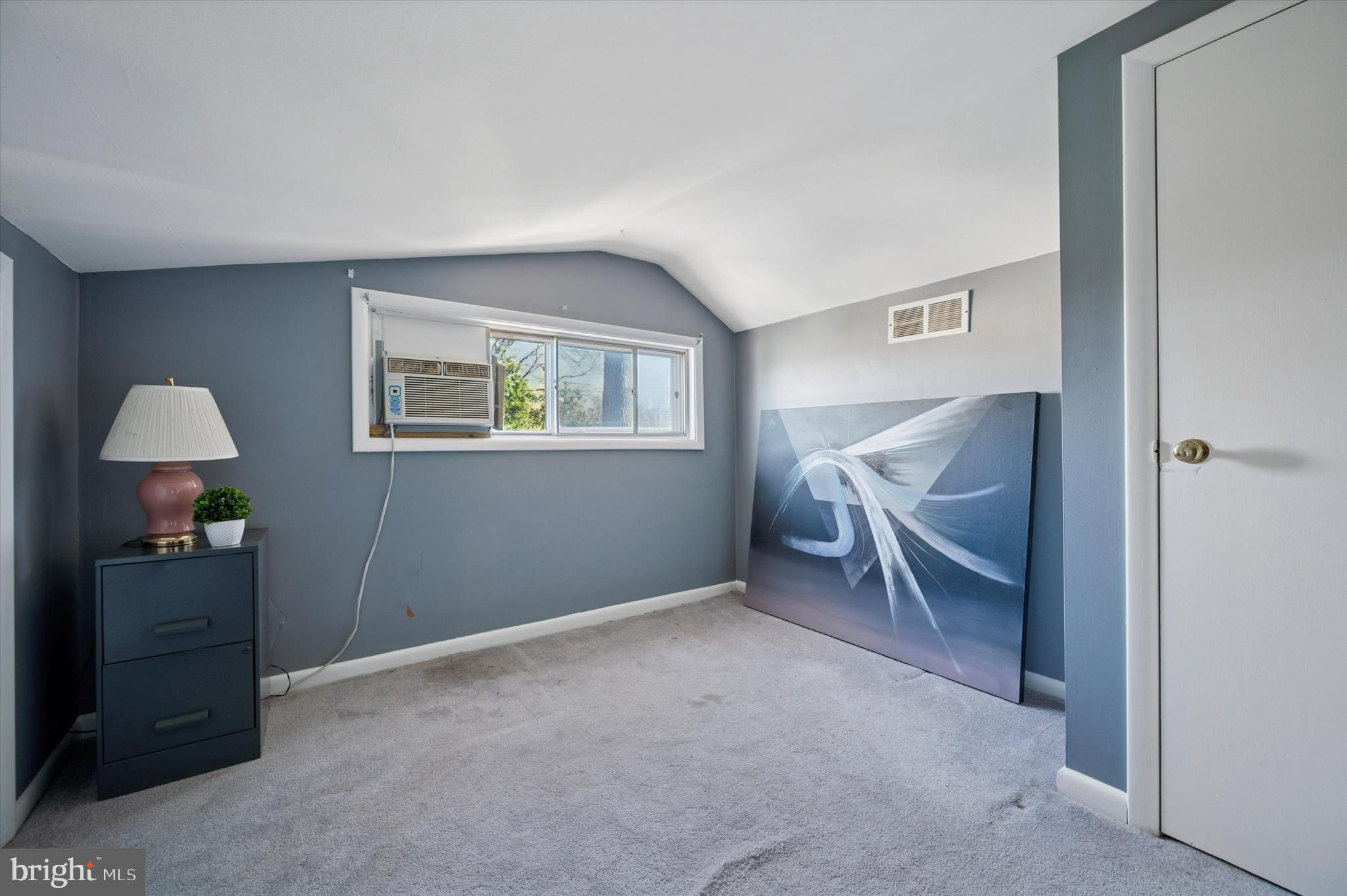 5 NORTHVIEW DRIVE