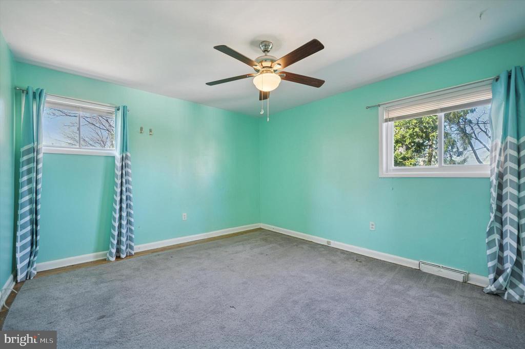 5 NORTHVIEW DRIVE