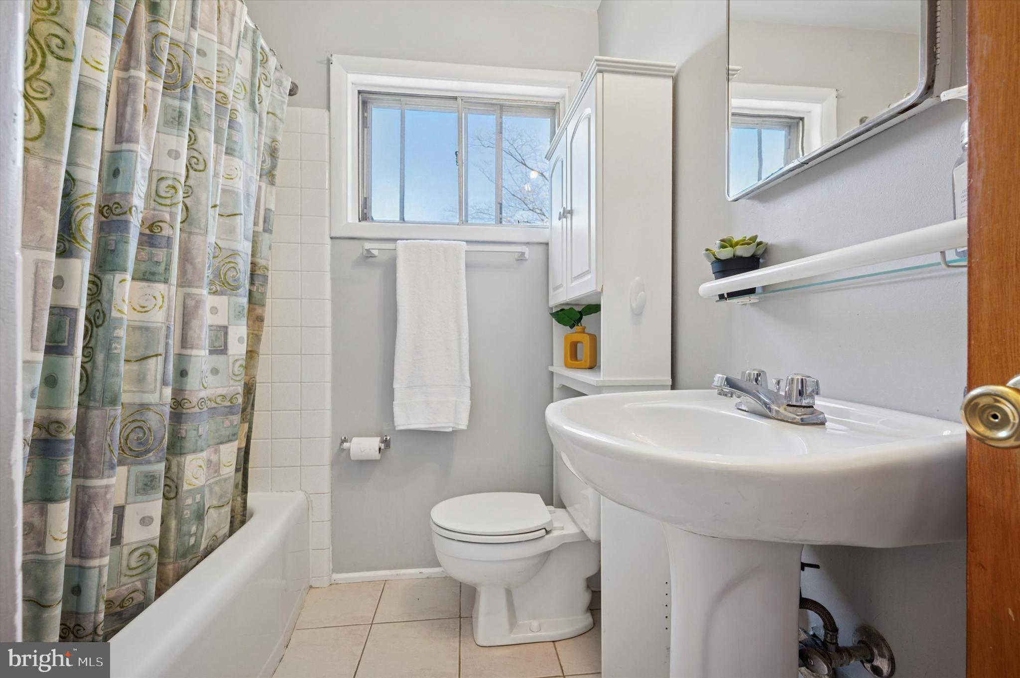 5 NORTHVIEW DRIVE