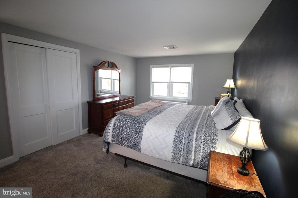 2112 WOODLAND ROAD