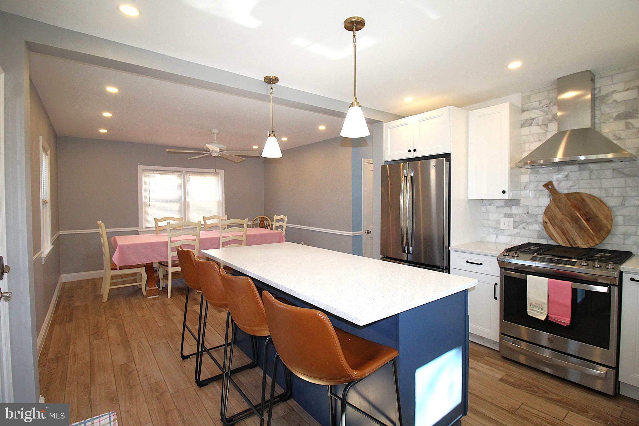 2112 WOODLAND ROAD
