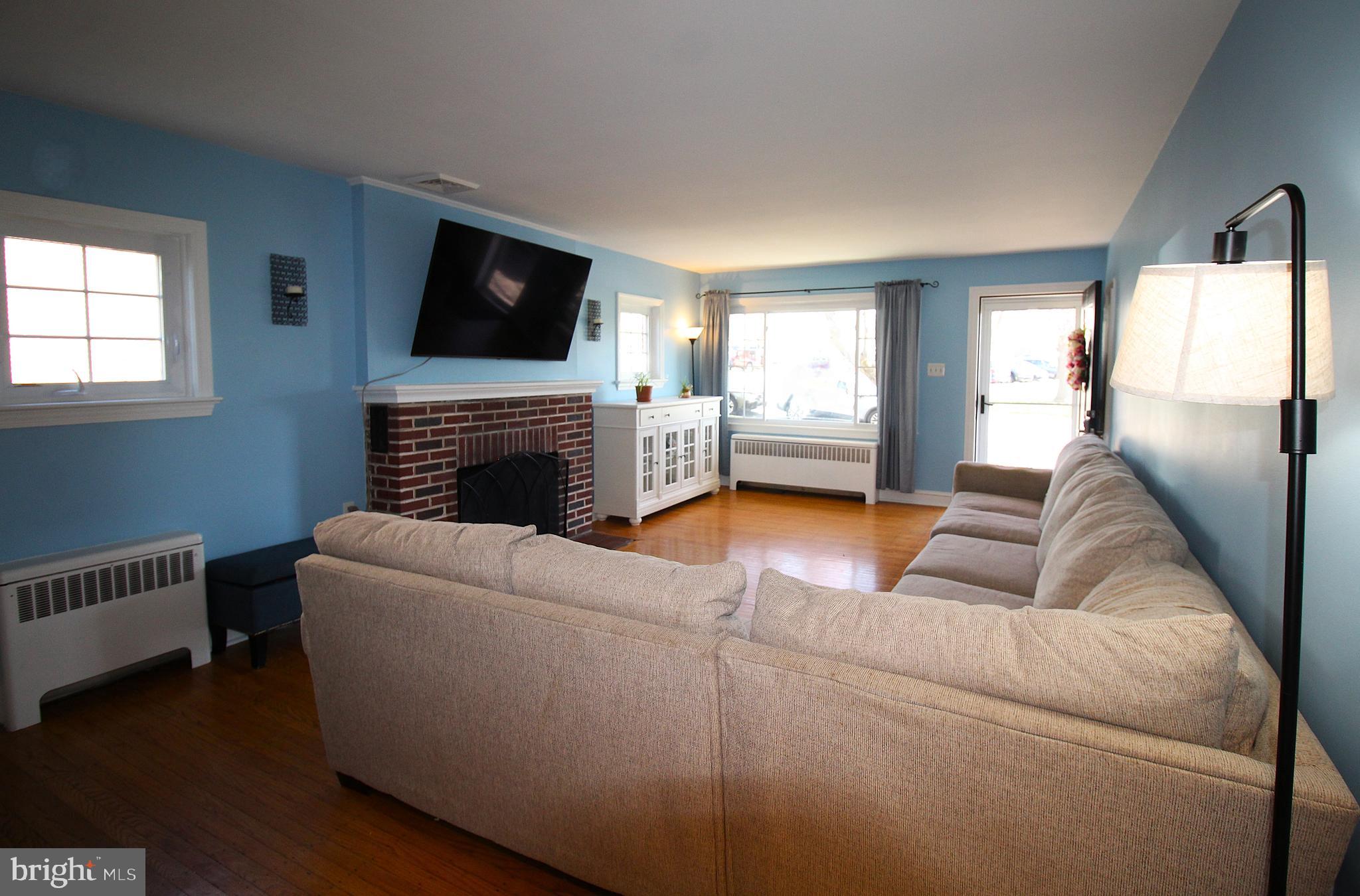 2112 WOODLAND ROAD