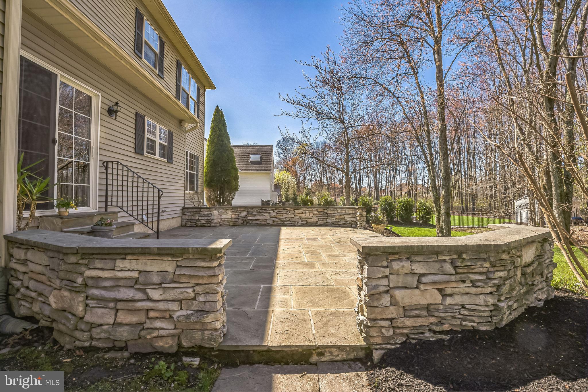 102 MAJOR LANE