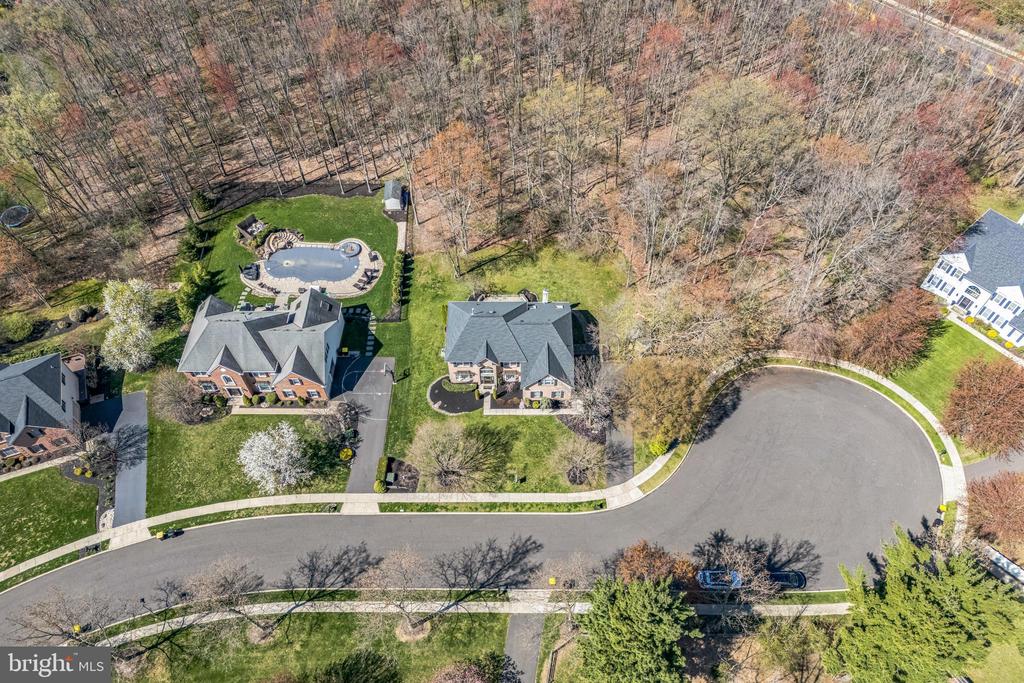 102 MAJOR LANE