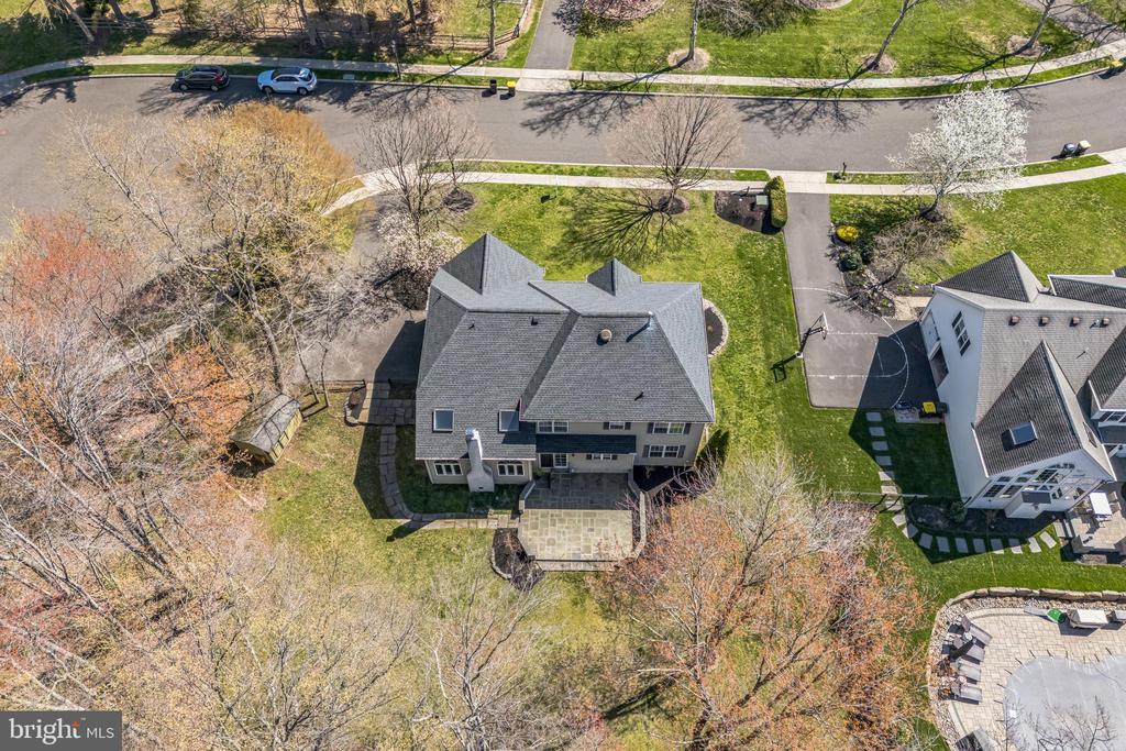 102 MAJOR LANE