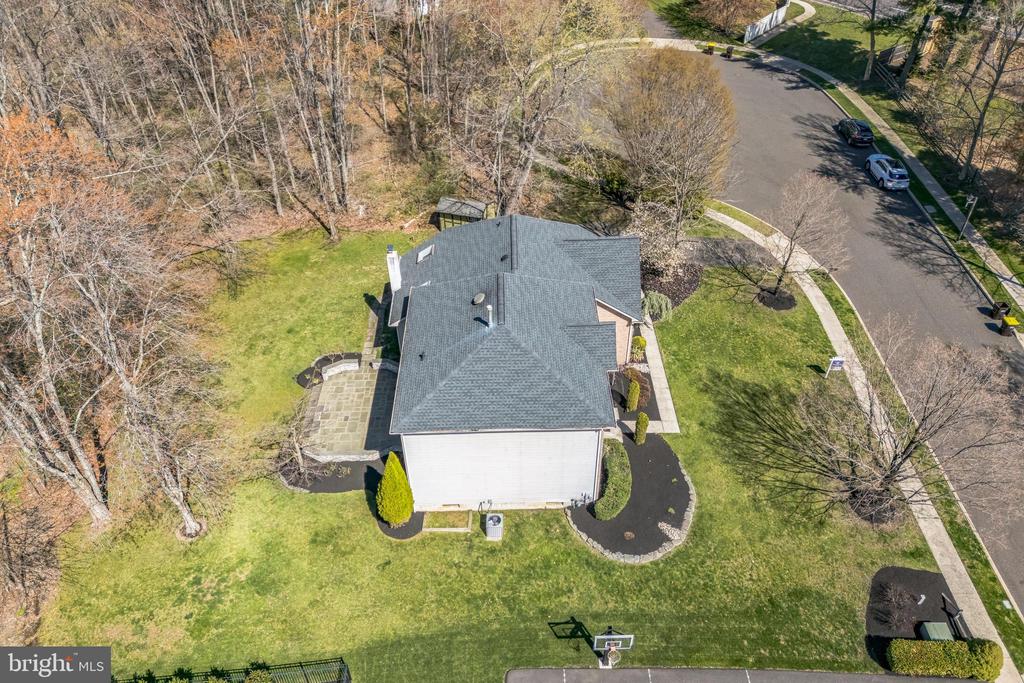 102 MAJOR LANE