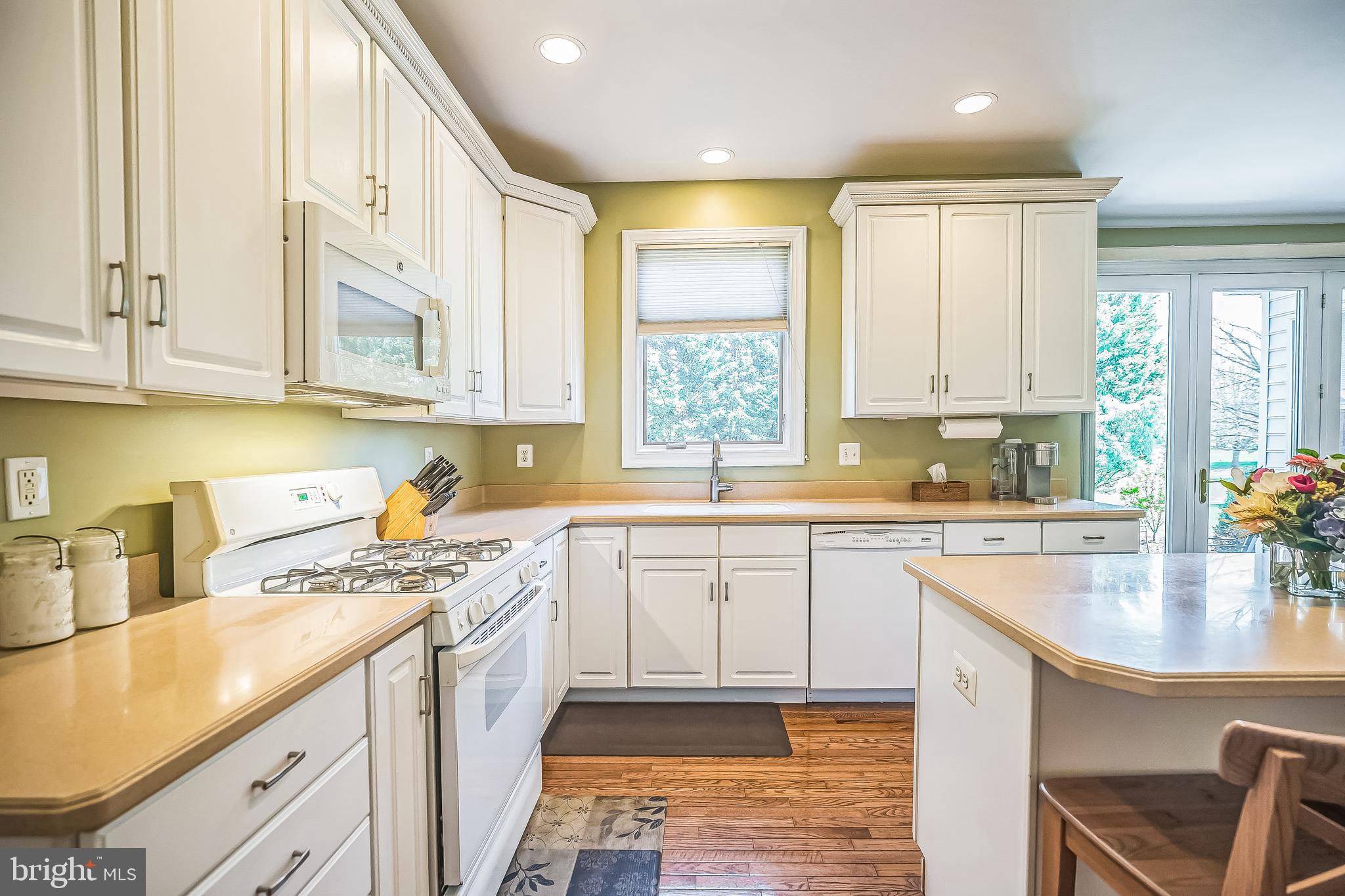 310 PONDEROSA LANE