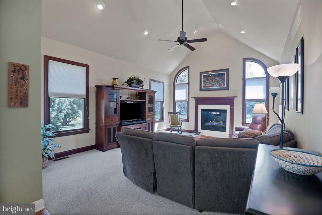 310 PONDEROSA LANE