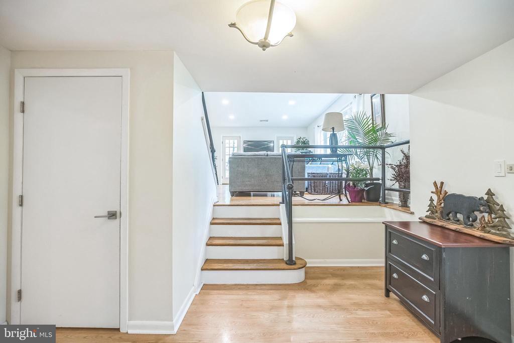 2318 FAIRWAY ROAD