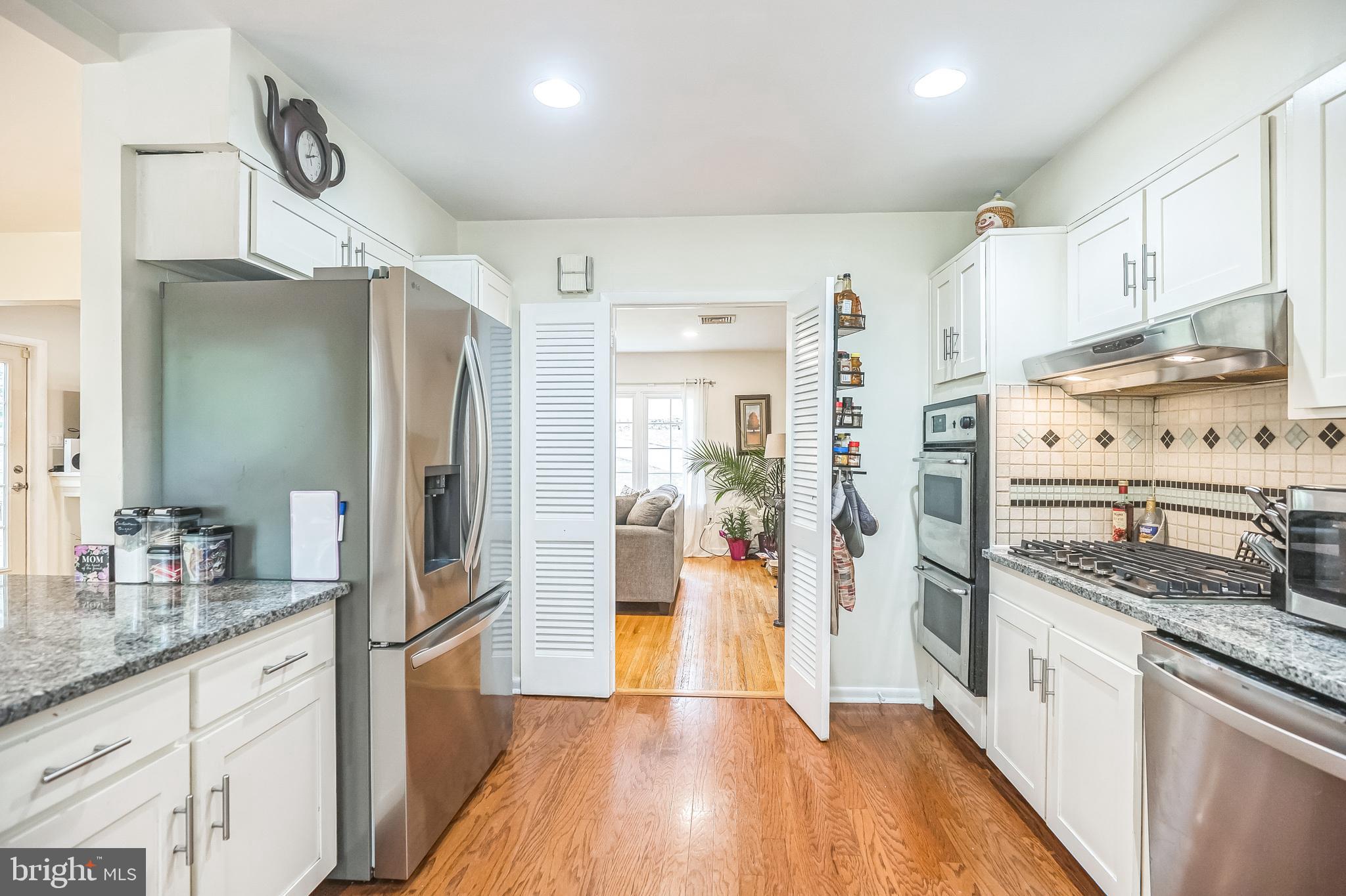 2318 FAIRWAY ROAD