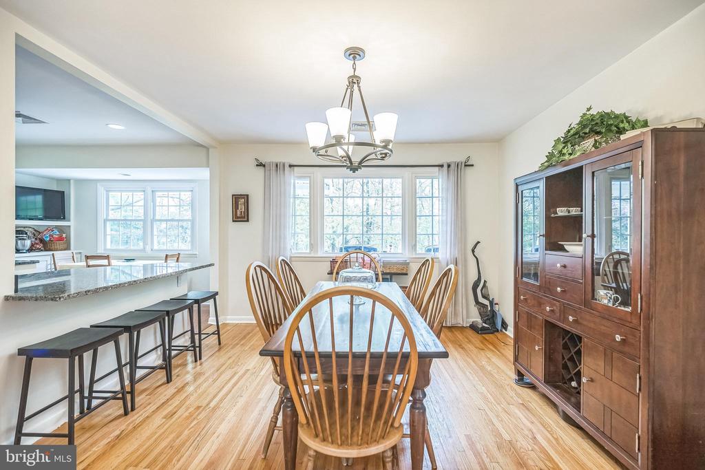 2318 FAIRWAY ROAD