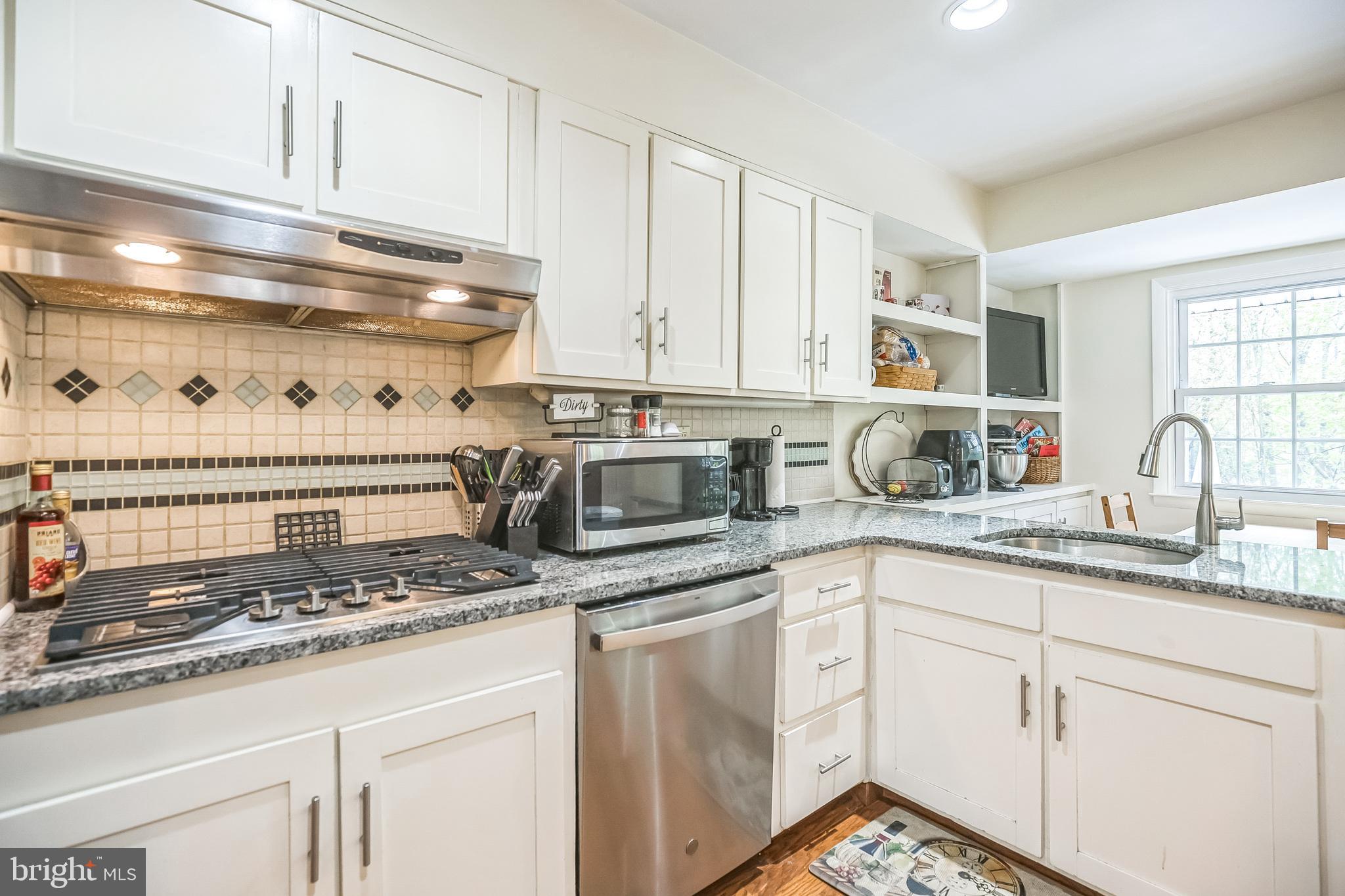 2318 FAIRWAY ROAD