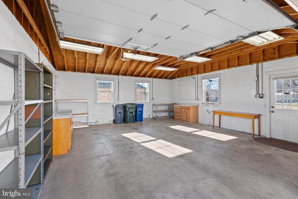 2754 WOODLAND ROAD
