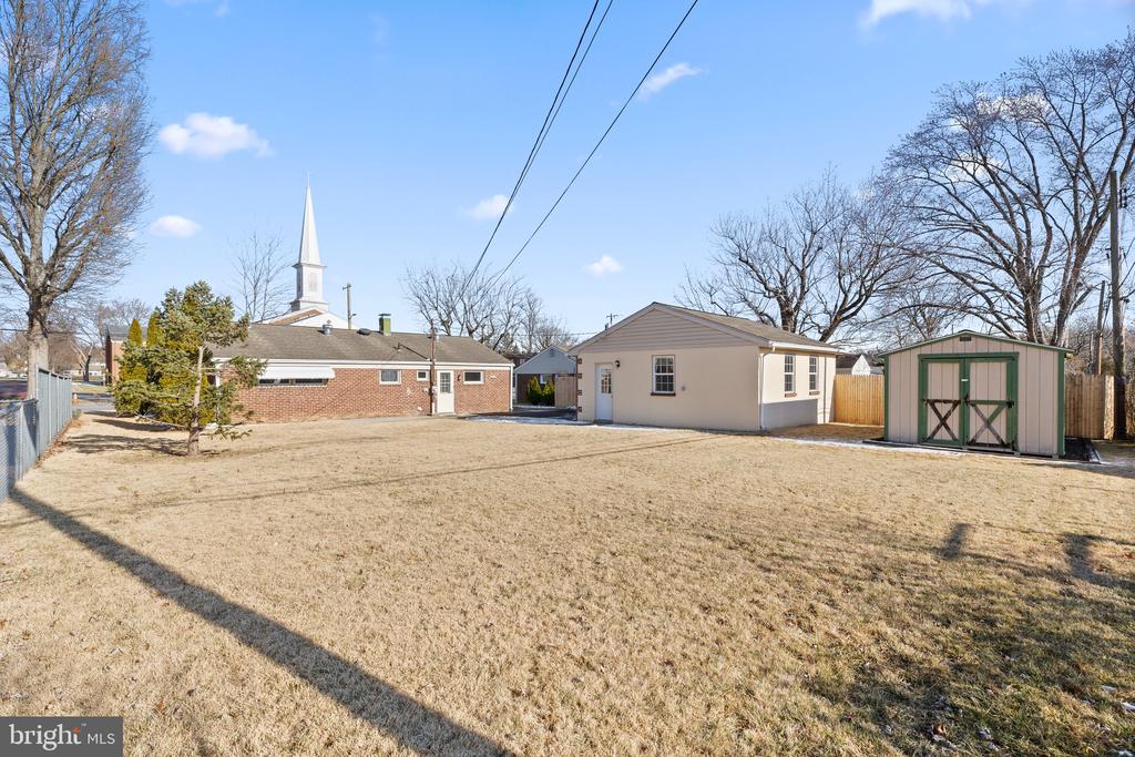 2754 WOODLAND ROAD
