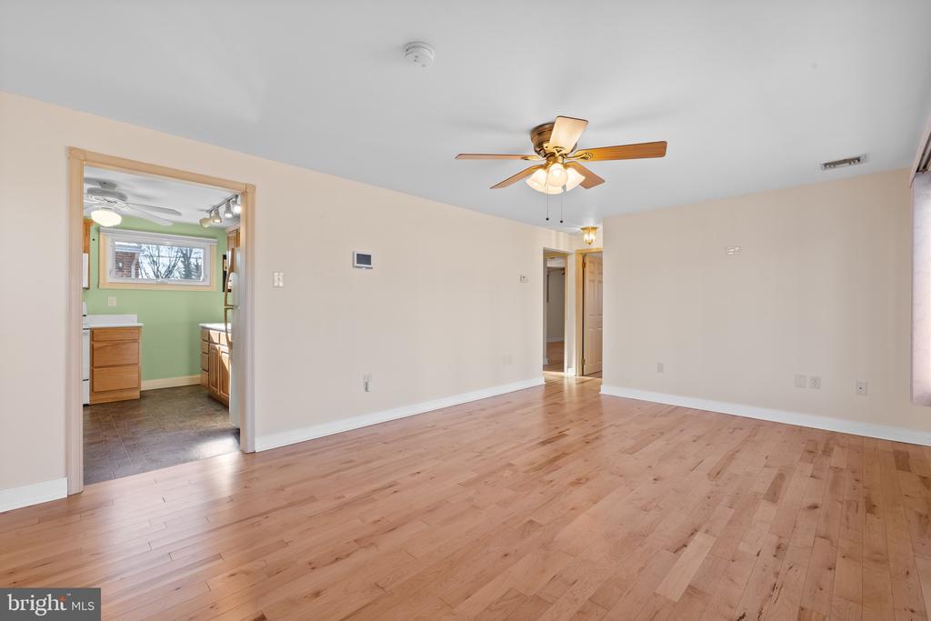 2754 WOODLAND ROAD