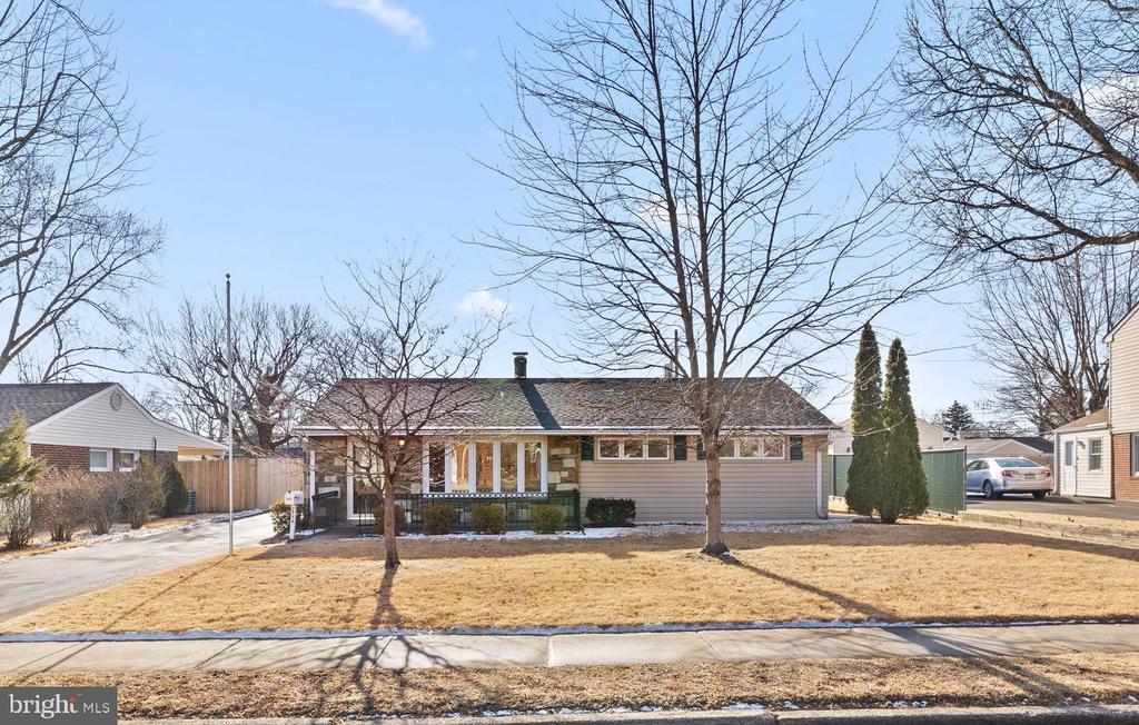 2754 WOODLAND ROAD