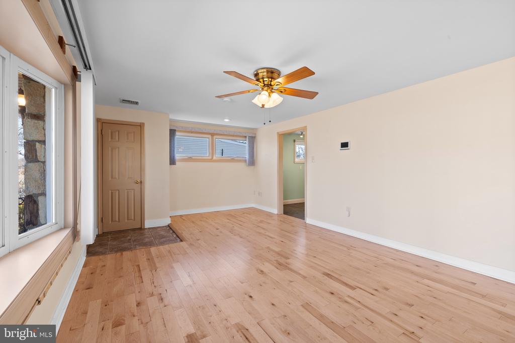 2754 WOODLAND ROAD
