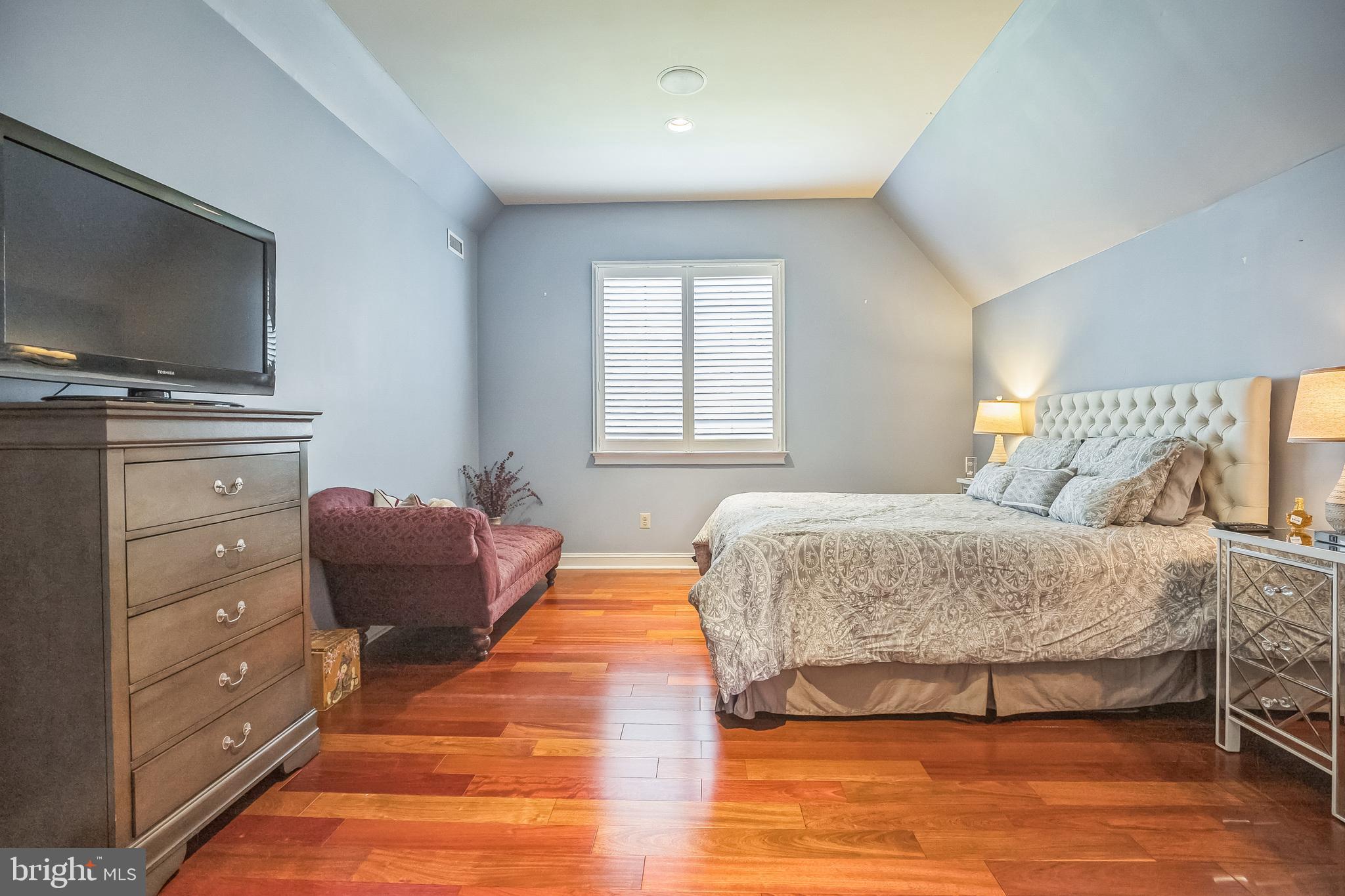 710 DAVENTRY WAY