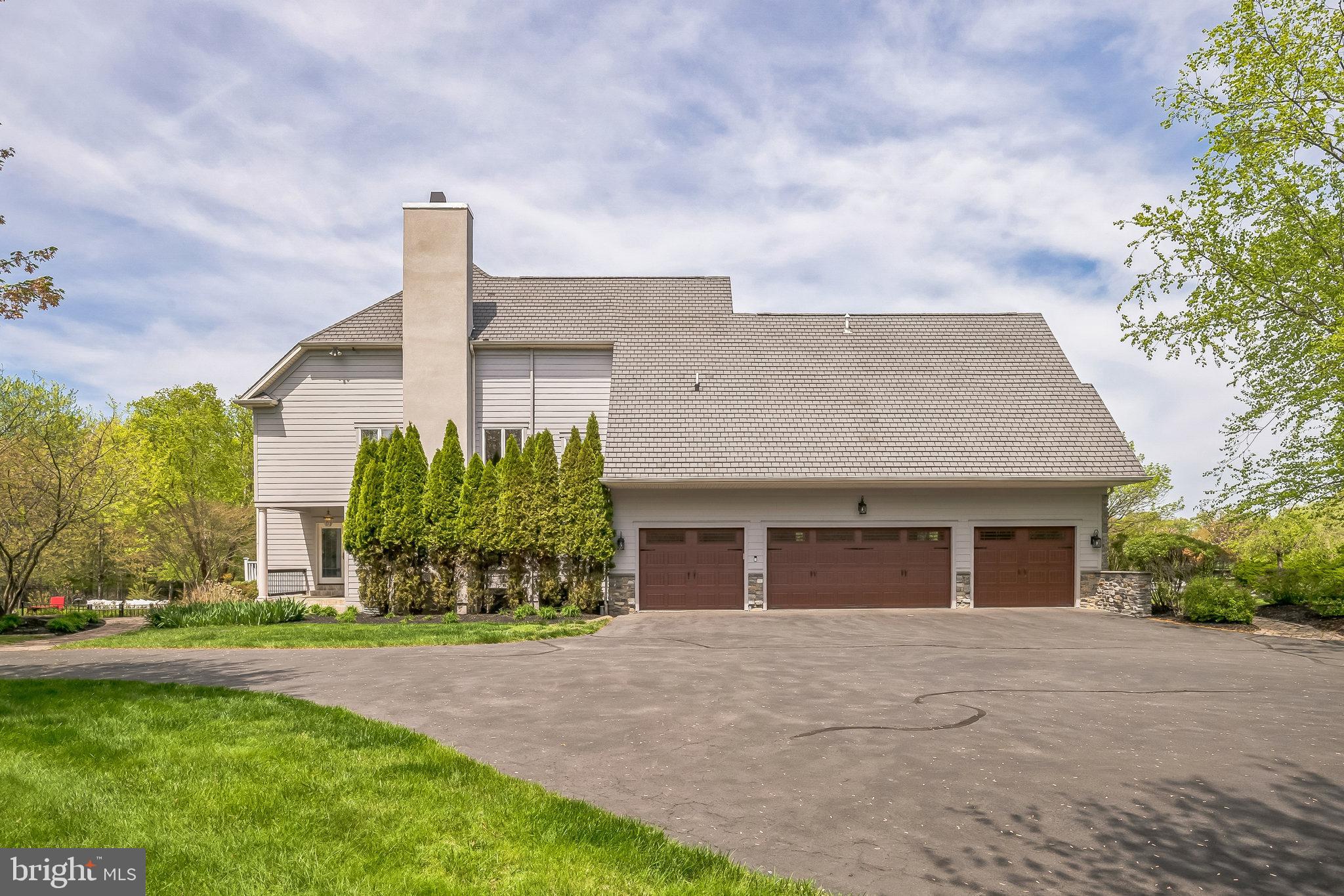 710 DAVENTRY WAY