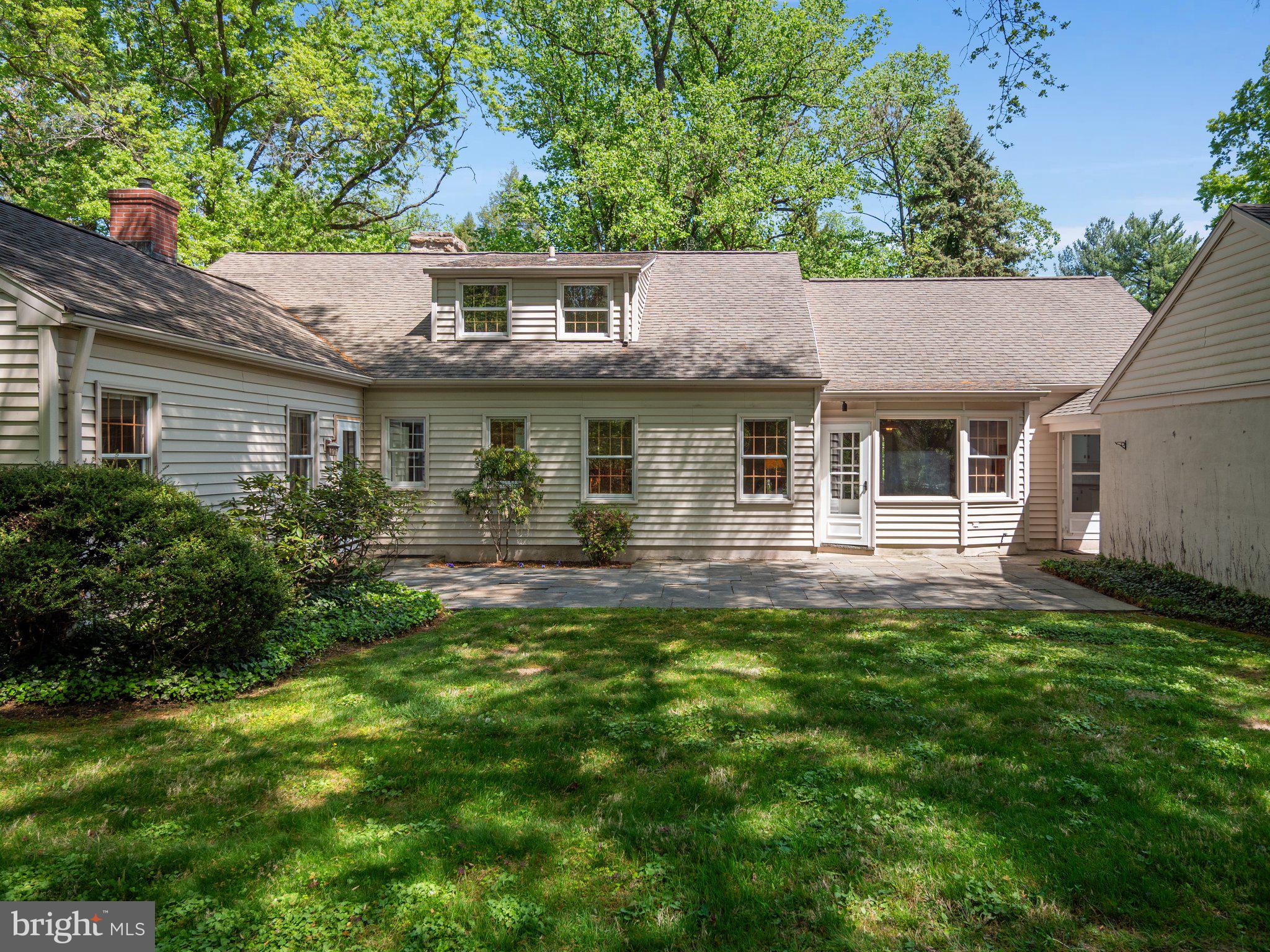 960 MEETINGHOUSE ROAD