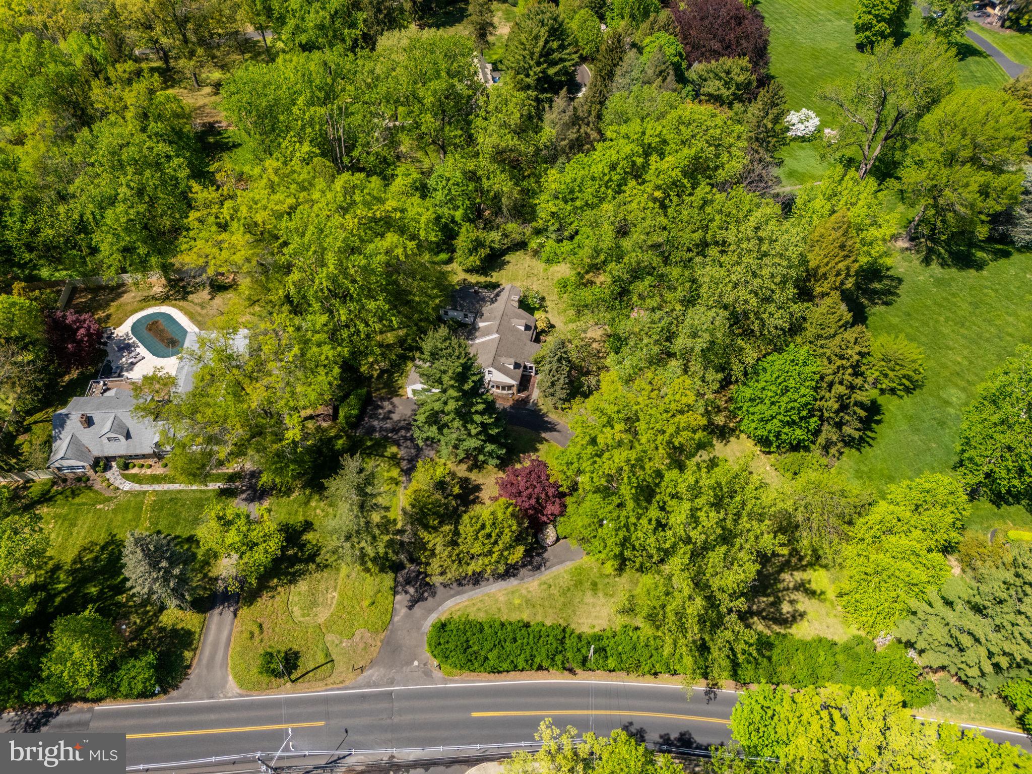 960 MEETINGHOUSE ROAD