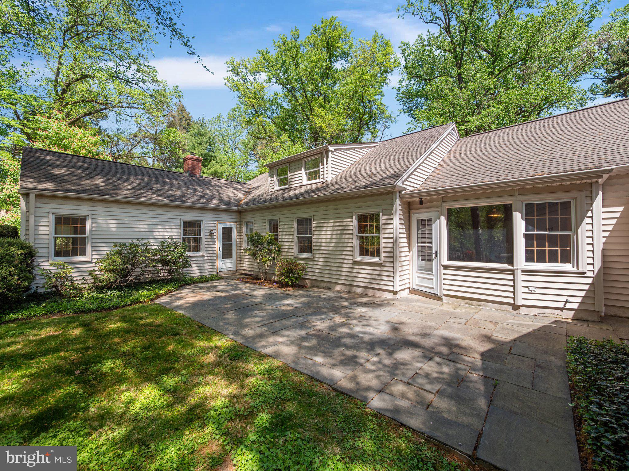 960 MEETINGHOUSE ROAD