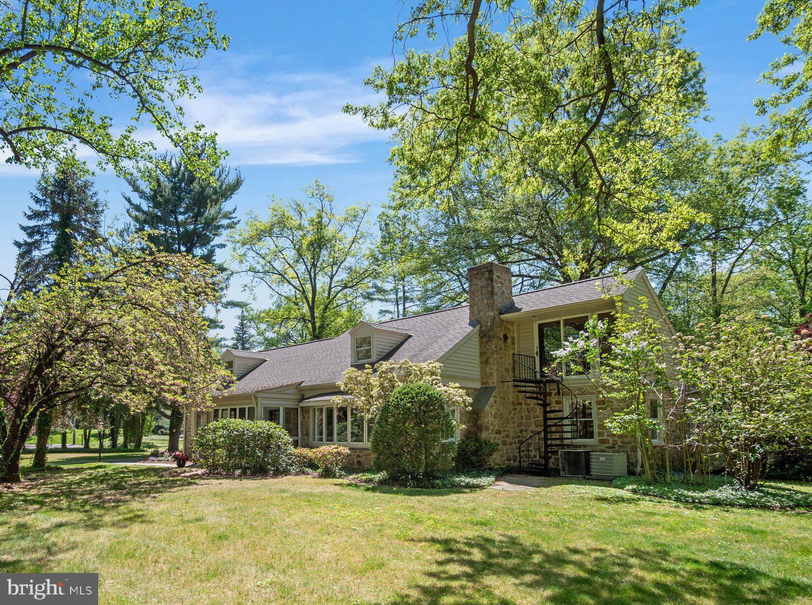 960 MEETINGHOUSE ROAD