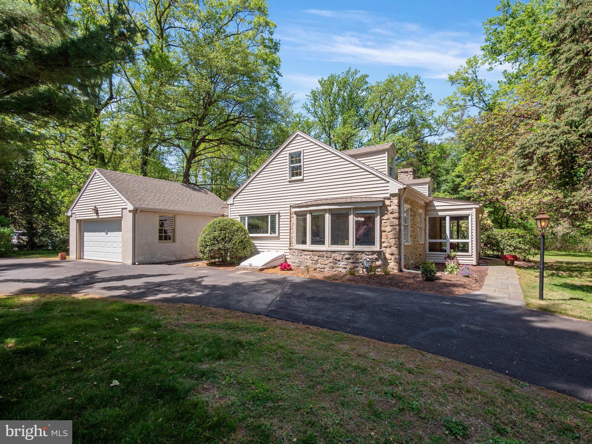 960 MEETINGHOUSE ROAD