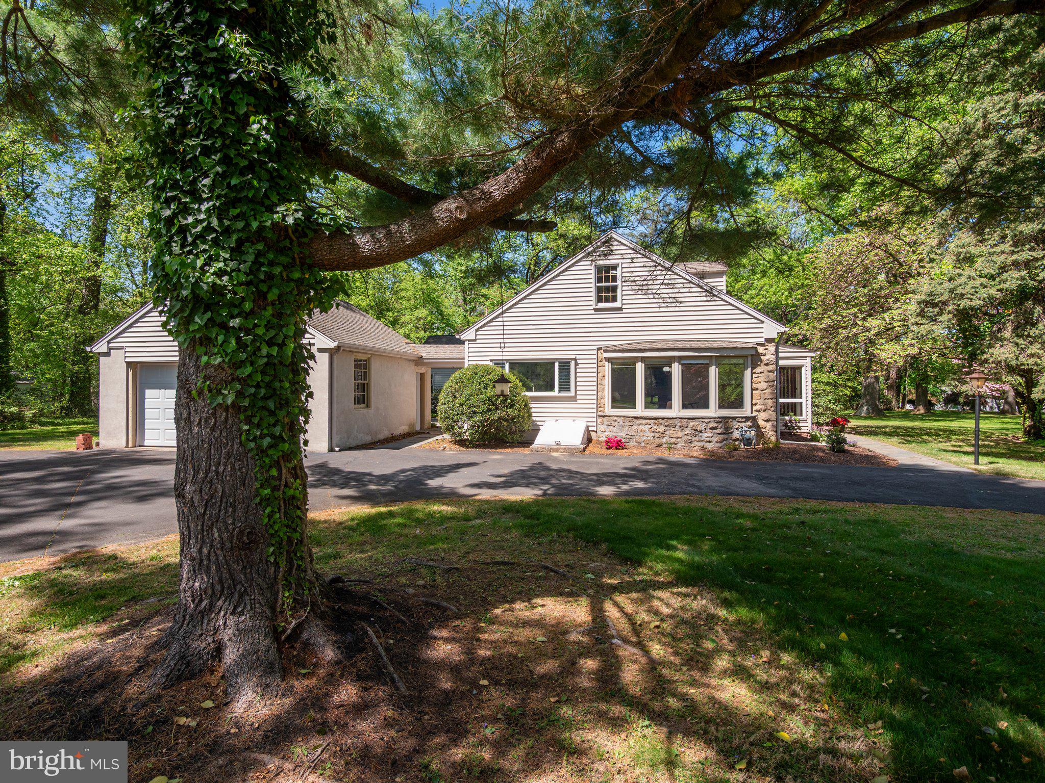 960 MEETINGHOUSE ROAD