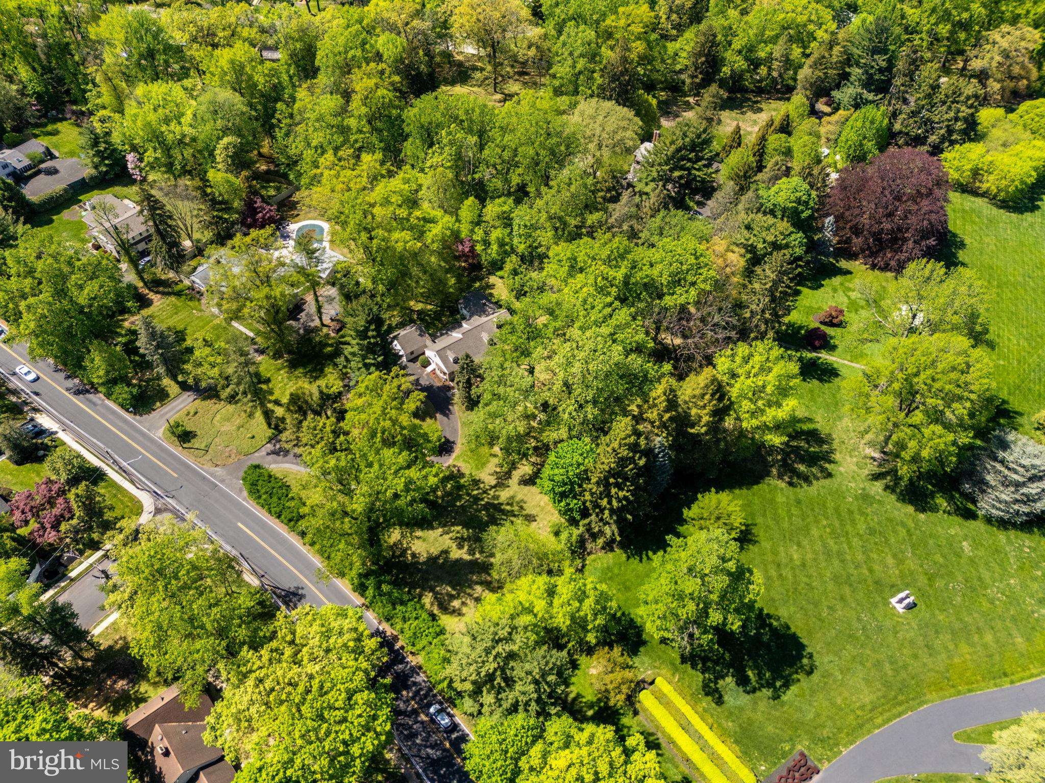 960 MEETINGHOUSE ROAD
