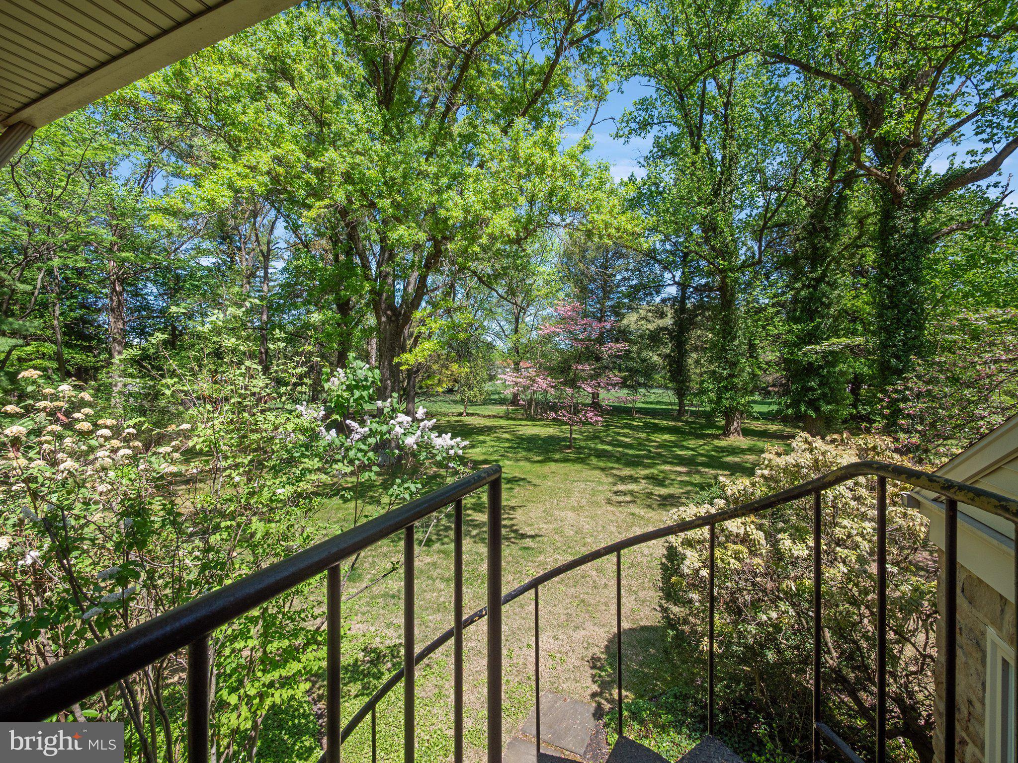 960 MEETINGHOUSE ROAD