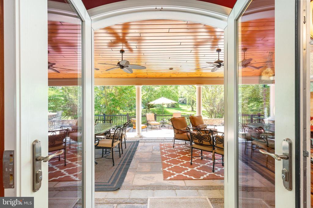 1275 TRESSLER DRIVE