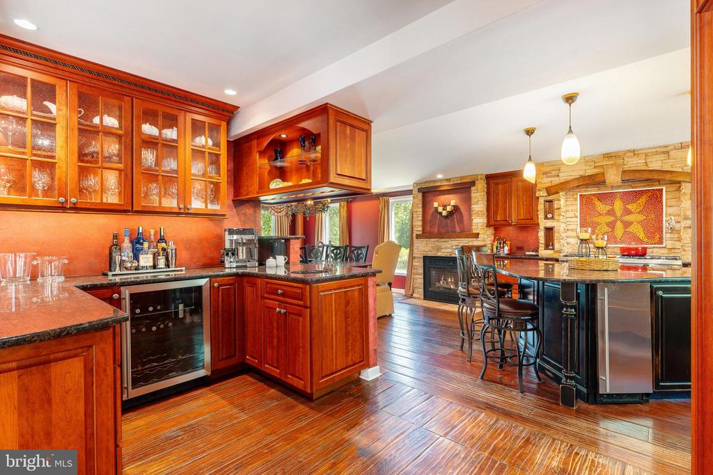 1275 TRESSLER DRIVE