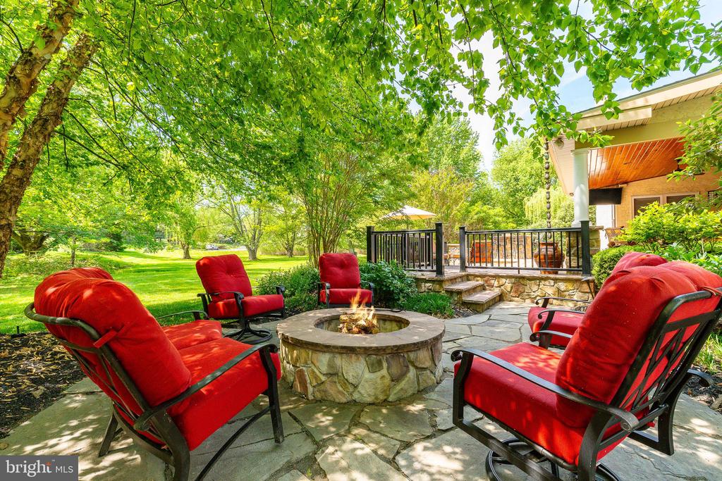 1275 TRESSLER DRIVE