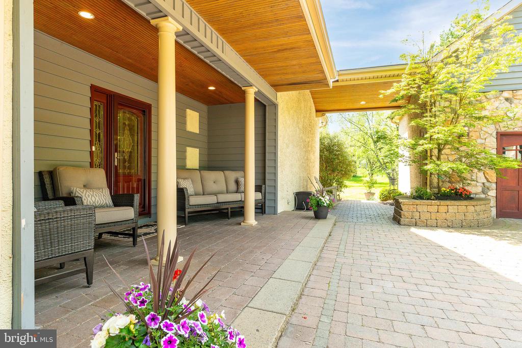 1275 TRESSLER DRIVE