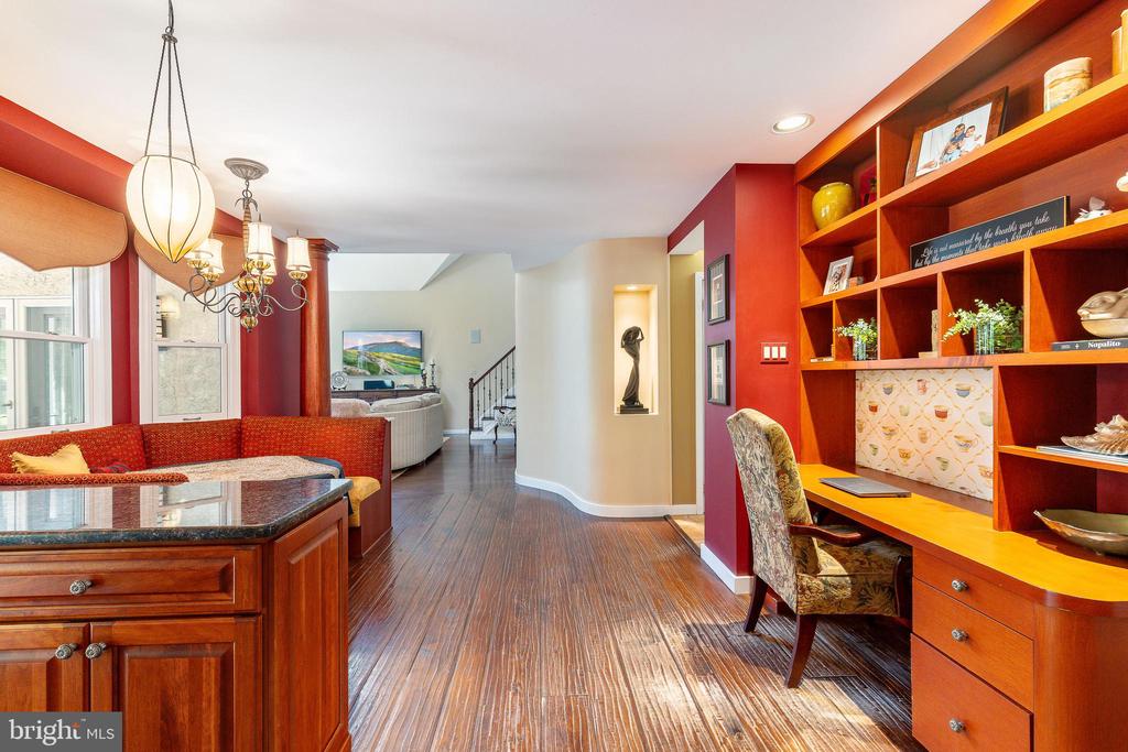 1275 TRESSLER DRIVE