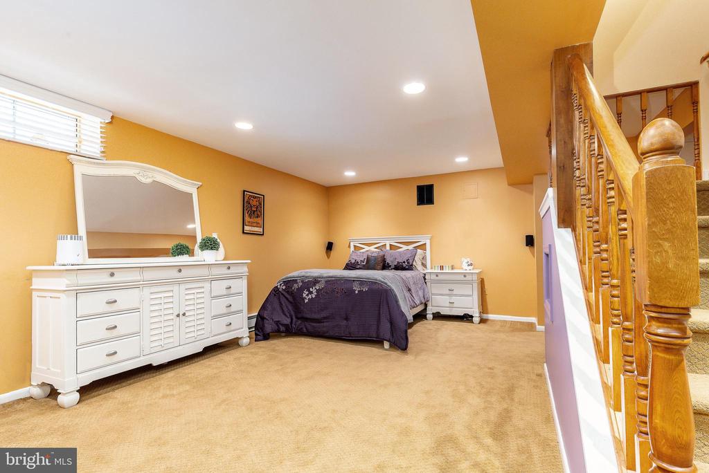 1275 TRESSLER DRIVE