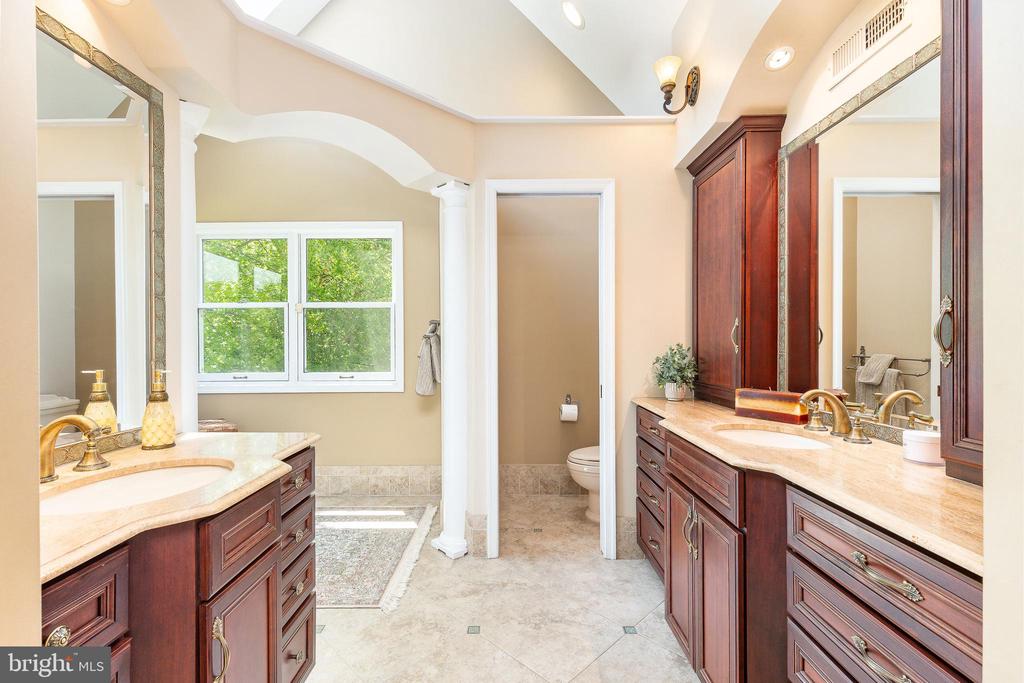 1275 TRESSLER DRIVE