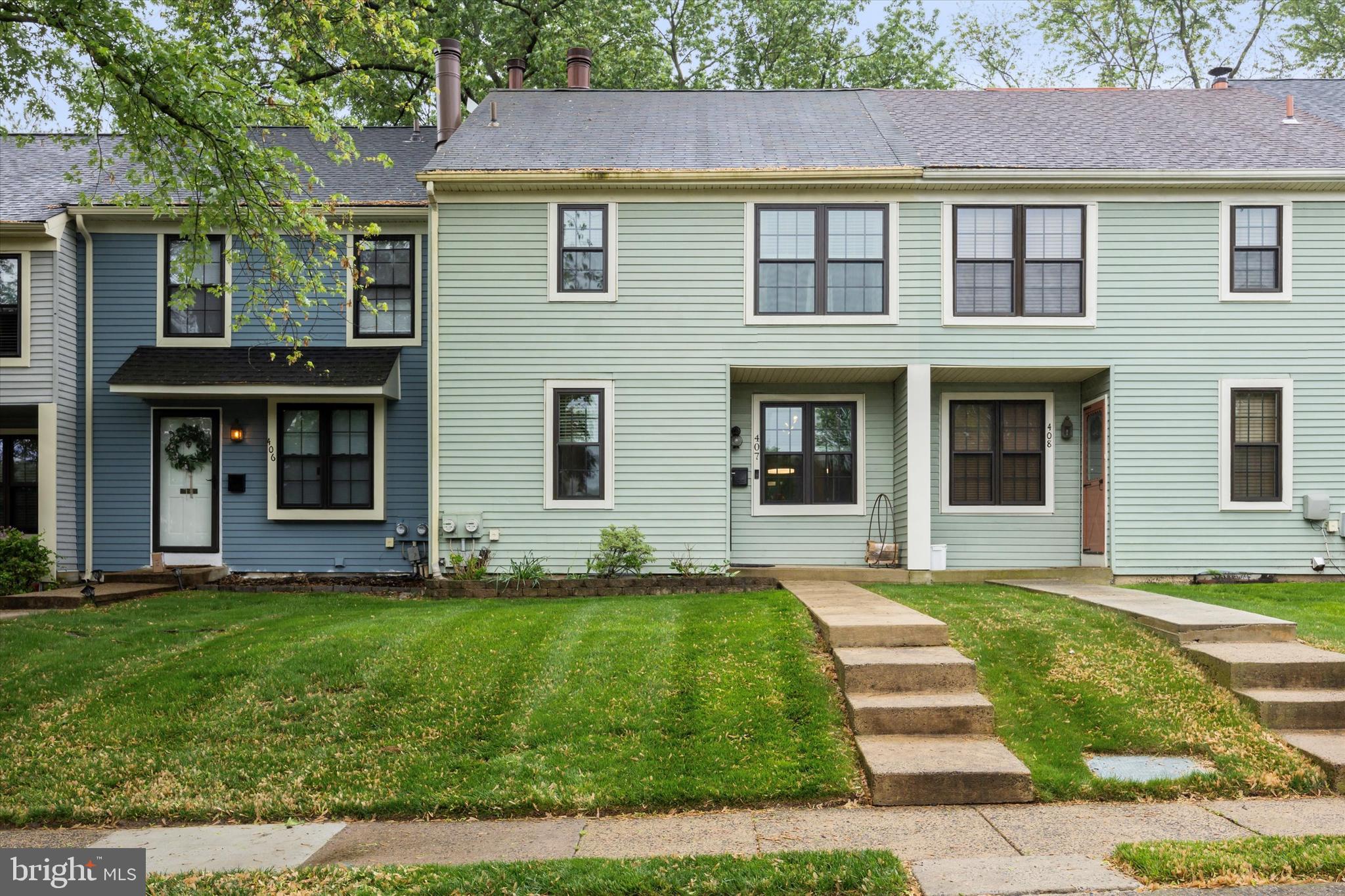 407 FRANKLIN COURT