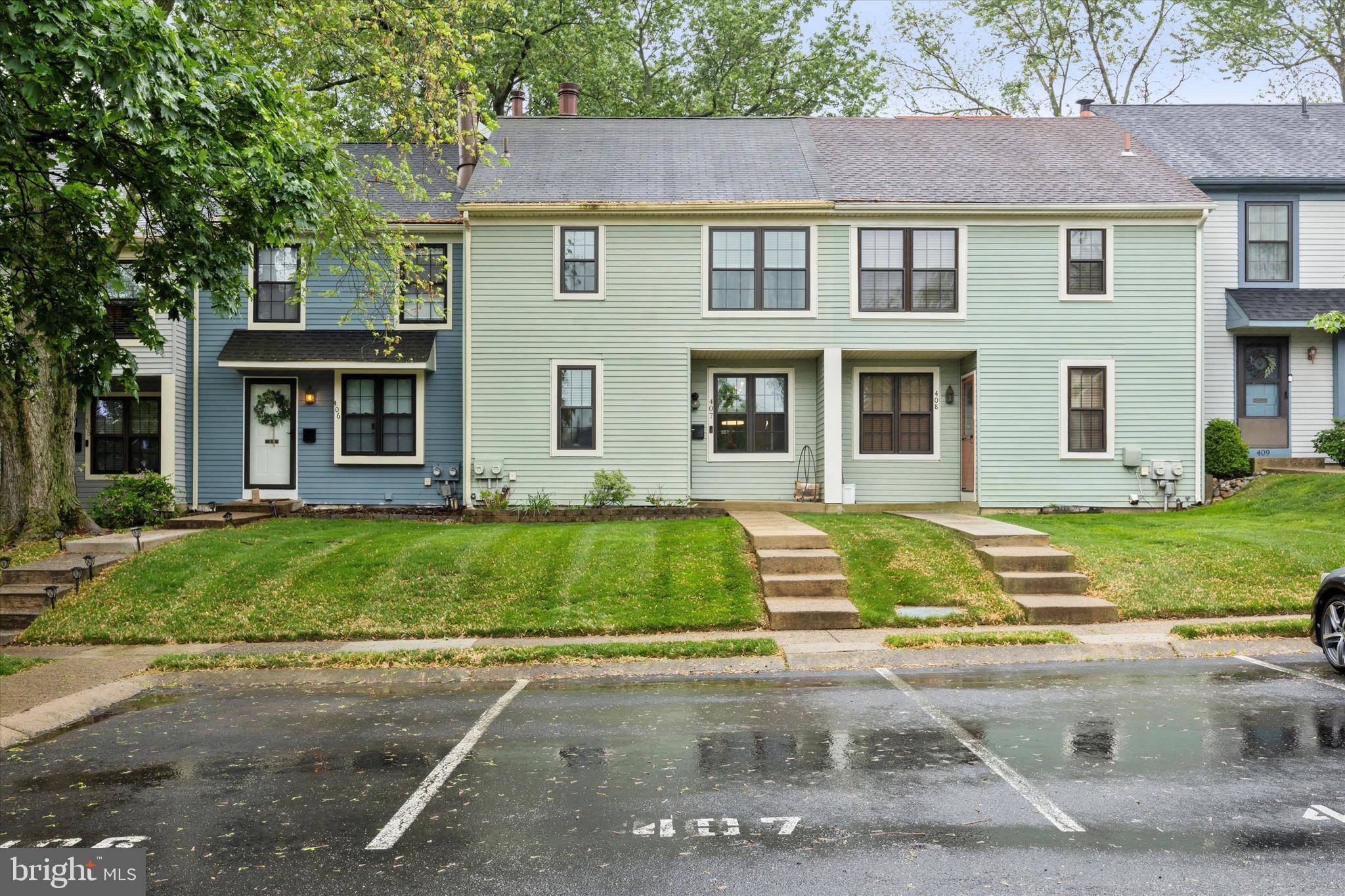 407 FRANKLIN COURT
