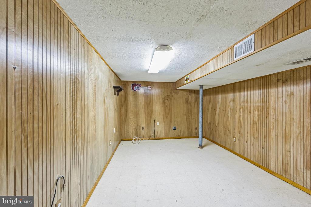 1800 TERRACE DRIVE