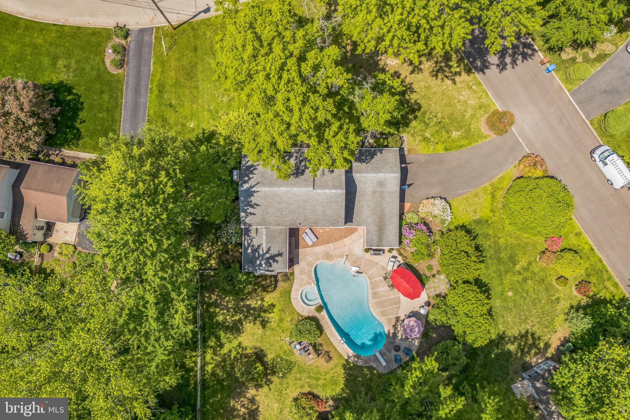 1737 HOLMES ROAD